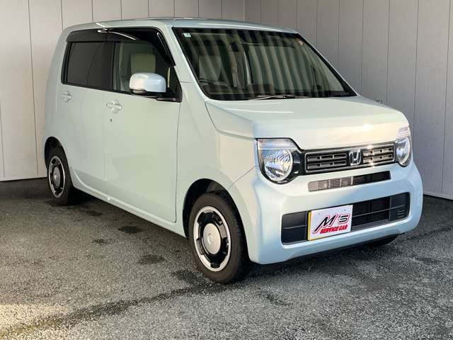 ���ʎԂ́u�T�[�r�X�J�[�G���Y �{�X�v�A�y�����Ԃ́u�T�[�r�X�J�[�G���Y �����X�v���炨�T�������܂��B