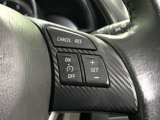 �y�N���[�Y�R���g���[���z�������H�����N���N���s�B�A�N�Z���𗣂��Ă���葬�x�ő��s���ł��A�������^�]���̕��S���y��!�����E�������ȒP�ȃX�C�b�`����Œ����ł��܂��B