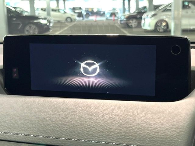 �y8.8�C���`�}�c�_�R�l�N�g�z�ԓ��̕��͋C�Ƀ}�b�`������^�̃f�B�X�v���C�B�X�}�z�ڑ��ł̃i�r�g�p��Bluetooth�Đ����A�l�X�ȋ@�\���y���߂܂��B�����I�ȃ_�C�������삪�\�ŁA�g��������ǍD�ł��B