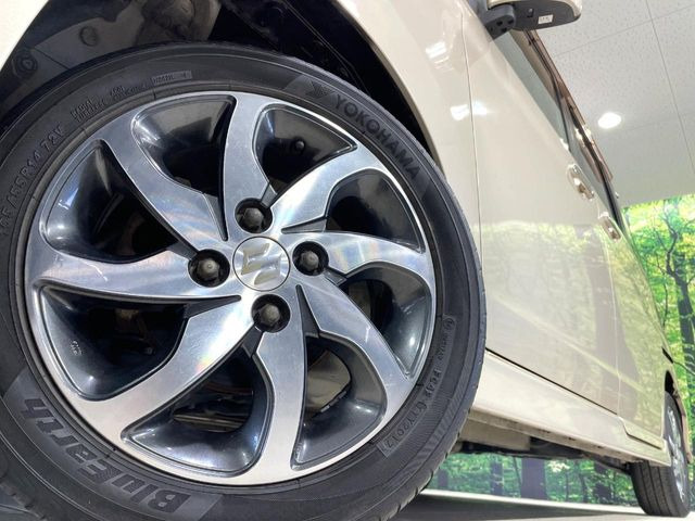 �y����14�C���`�A���~�z�C�[���z�O�ςɃ}�b�`���������A���~�z�C�[���𑕒����Ă���܂��B�e��ЊO�A���~�z�C�[����A�X�^�b�h���X�^�C�����戵�����Ă���܂��B���񂲑��k����������