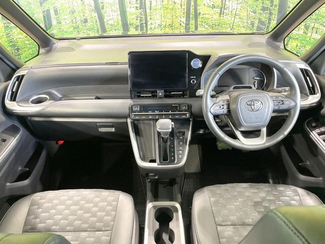 ヴォクシー1.8 ハイブリッド S-Z