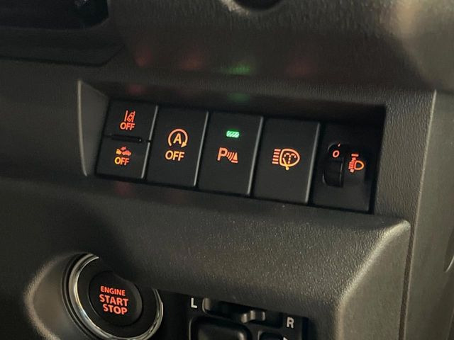 �y�X�Y�L �Z�[�t�e�B�T�|�[�g�z���s���ɑO���̎ԗ�����F�����A�Փ˂������Ȏ��͌x��ƃu���[�L�ŏՓˉ���Ɣ�Q�y�����A�V�X�g�B�����S�Ƀh���C�u�����y���݂��������܂��B