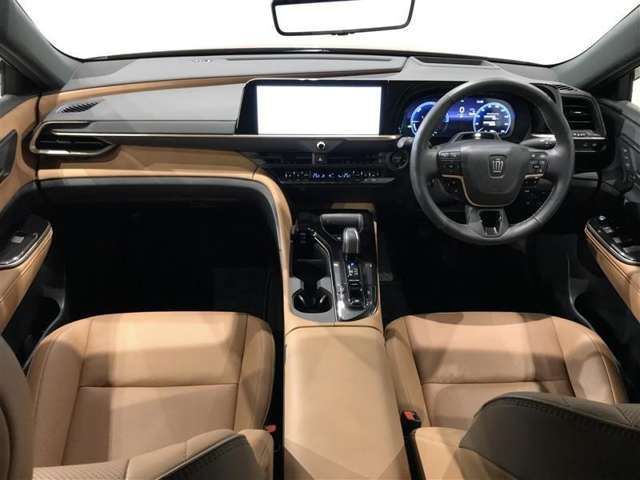 クラウンスポーツ2.5 Z E-Four 4WD