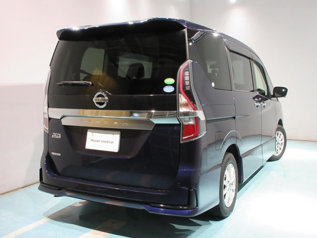 セレナ2.0 ハイウェイスターV 4WD