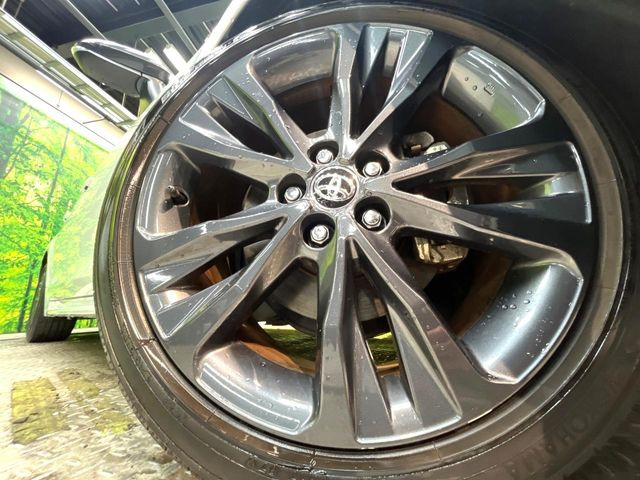 �y����17�C���`�A���~�z�C�[���z�O�ςɃ}�b�`���������A���~�z�C�[���𑕒����Ă���܂��B�e��ЊO�A���~�z�C�[����A�X�^�b�h���X�^�C�����戵�����Ă���܂��B���񂲑��k����������