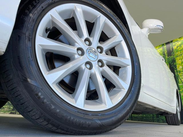 �y����17�C���`�A���~�z�C�[���z�O�ςɃ}�b�`���������A���~�z�C�[���𑕒����Ă���܂��B�e��ЊO�A���~�z�C�[����A�X�^�b�h���X�^�C�����戵�����Ă���܂��B���񂲑��k����������