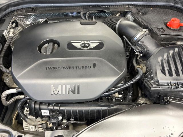 �����X�ł́A�e���[�J�[�̐�p�f�f�e�X�^�[�𓱓��B���Ǝ��i�����e�N�j�J���X�^�b�t���풓���Ă���܂��̂ŁA������̍ۂɂ����S���Ă����p���������܂��B