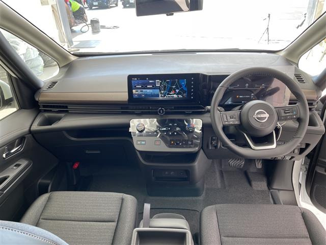 セレナ1.4 e-POWER ハイウェイスターV