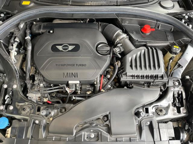 �����X�ł́A�e���[�J�[�̐�p�f�f�e�X�^�[�𓱓��B���Ǝ��i�����e�N�j�J���X�^�b�t���풓���Ă���܂��̂ŁA������̍ۂɂ����S���Ă����p���������܂��B