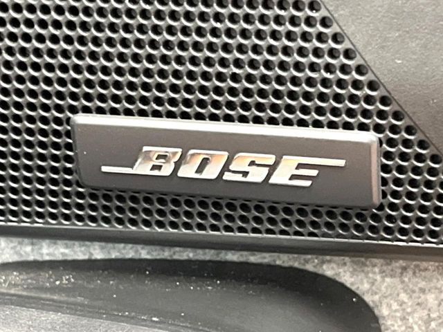 �yBOSE�T�E���h�V�X�e���z���[�J�[�I�v�V�����̍��i�ʃT�E���h�V�X�e���𓋍ځB��p�̃`���[�j���O���{���ꂽ�召�l�X�ȃX�s�[�J�[����ǎ��ȃT�E���h���t�ł��A�Տꊴ���ӂ�鉹����Ԃ����o���܂��B