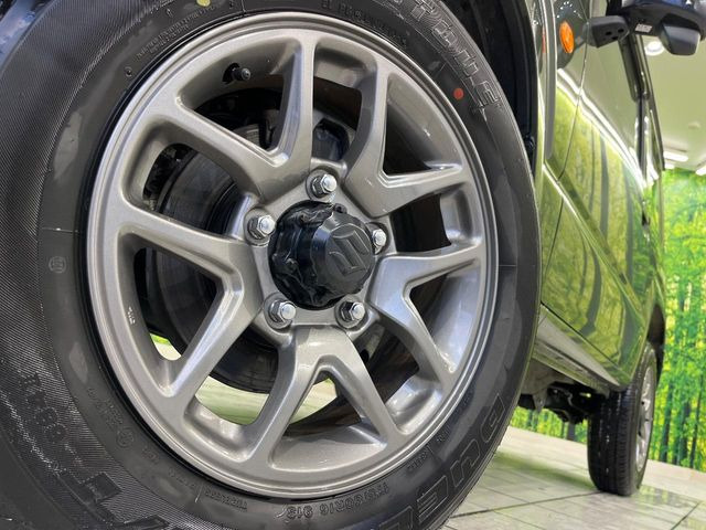 �y����16�C���`�A���~�z�C�[���z�O�ςɃ}�b�`���������A���~�z�C�[���𑕒����Ă���܂��B�e��ЊO�A���~�z�C�[����A�X�^�b�h���X�^�C�����戵�����Ă���܂��B���񂲑��k����������