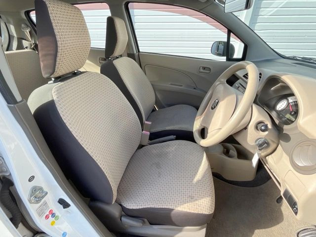 �^�]�ȃV�[�g���͎g�p�������Ȃ��A�ǍD�ȏ�ԂƂȂ��Ă��܂��B���J�Ɏg���Ă������Ƃ��悭�킩��܂��ˁB