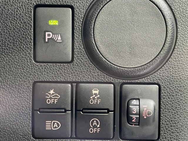 �y�X�}�[�g�A�V�X�g�z���s���ɑO���̎ԗ�����F�����A�Փ˂������Ȏ��͌x��ƃu���[�L�ŏՓˉ���Ɣ�Q�y�����A�V�X�g�B�����S�Ƀh���C�u�����y���݂��������܂��B