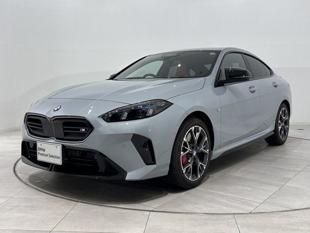 2シリーズグランクーペM235 xドライブ 4WD