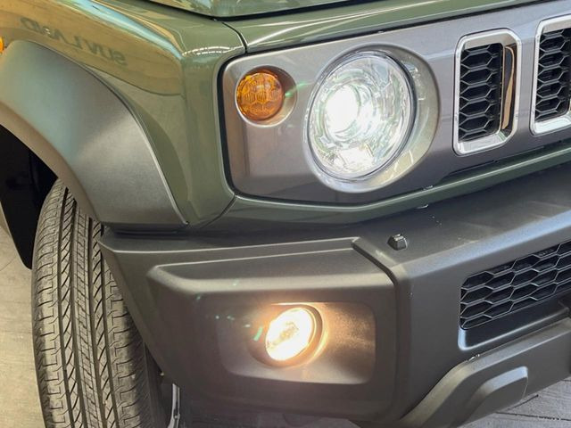 �yLED�w�b�h���C�g�z���V����ԑ��s�����ǍD�Ȏ��E���m�ۂ����S���ĉ^�]�ł��鍂�P�xLED�w�b�h���C�g�𑕔�!�_�����x�������A����d�͂��}�����Ă��܂��B