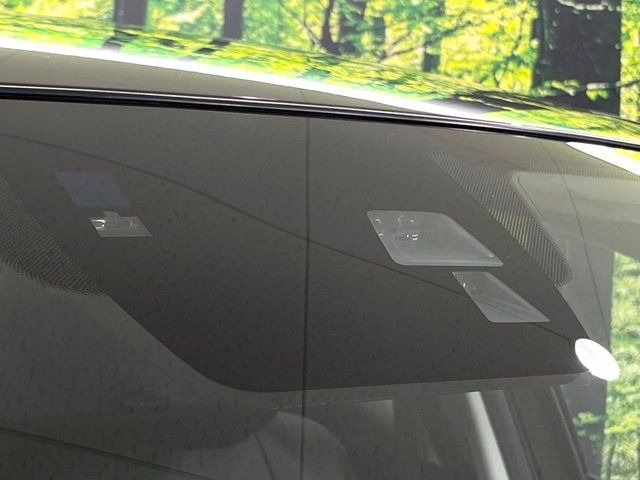 �y�X�}�[�g�u���[�L�T�|�[�g�z���s���ɑO���̎ԗ�����F�����A�Փ˂������Ȏ��͌x��ƃu���[�L�ŏՓˉ���Ɣ�Q�y�����A�V�X�g�B�����S�Ƀh���C�u�����y���݂��������܂��B