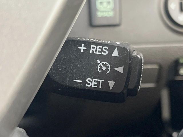 �y�N���[�Y�R���g���[���z�������H�����N���N���s�B�A�N�Z���𗣂��Ă���葬�x�ő��s���ł��A�������^�]���̕��S���y��!�����E�������ȒP�ȃX�C�b�`����Œ����ł��܂��B