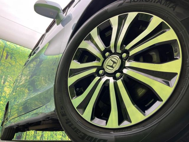 �y����15�C���`�A���~�z�C�[���z�O�ςɃ}�b�`���������A���~�z�C�[���𑕒����Ă���܂��B�e��ЊO�A���~�z�C�[����A�X�^�b�h���X�^�C�����戵�����Ă���܂��B���񂲑��k����������