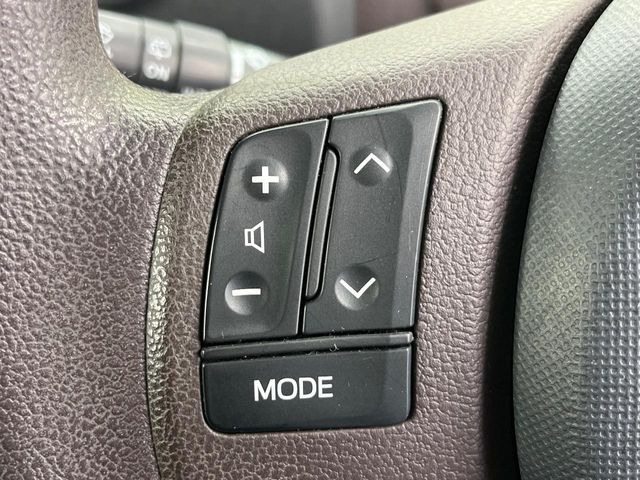 �y�X�e�A�����O�X�C�b�`�z�^�]���A�O������ڐ������炷���ƂȂ��A�I�[�f�B�I���̑��삪�\�ȕ֗��@�\!���S&���K�ȃh���C�u�����o���Ă���܂���