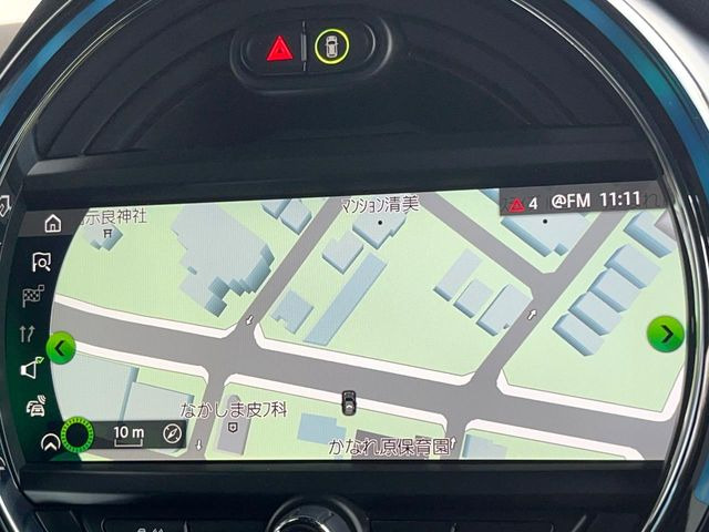 �������i�r:��̊��̂���i�r�́A����������ԓ������o���Ă���܂��B�I�[�f�B�I�@�\���[�����Ă���܂��̂ŁA�^�]�����y���߂܂���