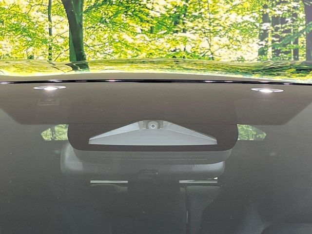 �y�g���^�Z�[�t�e�B�Z���X�z���s���ɑO���̎ԗ�����F�����A�Փ˂������Ȏ��͌x��ƃu���[�L�ŏՓˉ���Ɣ�Q�y�����A�V�X�g�B�����S�Ƀh���C�u�����y���݂��������܂��B