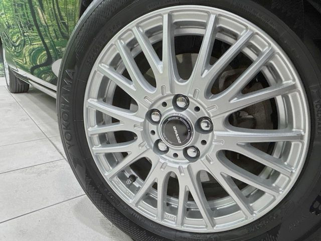 �y15�C���`�A���~�z�C�[���z�O�ςɃ}�b�`�����A���~�z�C�[���𑕒����Ă���܂��B�e��A���~�z�C�[����A�X�^�b�h���X�^�C�����戵�����Ă���܂��B���񂲑��k����������