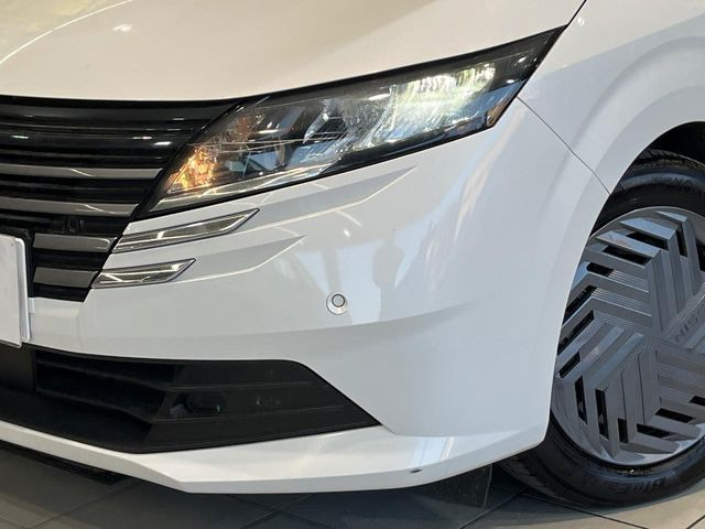 �yLED�w�b�h���C�g�z���V����ԑ��s�����ǍD�Ȏ��E���m�ۂ����S���ĉ^�]�ł��鍂�P�xLED�w�b�h���C�g�𑕔�!�_�����x�������A����d�͂��}�����Ă��܂��B