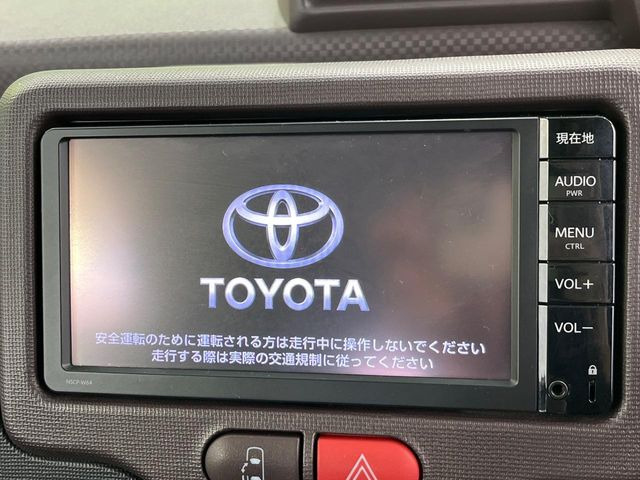 �y�����i�r�z�l�C�̏����i�r�𑕔����Ă���܂��B�i�r�̎g���₷���͂������A�I�[�f�B�I�@�\���[��!�L�����v�◷�s�͂������A�ʋ΂┃�����ȂǕ��i�̃h���C�u���y�����Ȃ�͂���