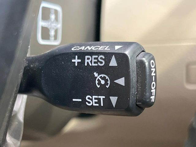 �y�N���[�Y�R���g���[���z�������H�����N���N���s�B�A�N�Z���𗣂��Ă���葬�x�ő��s���ł��A�������^�]���̕��S���y��!�����E�������ȒP�ȃX�C�b�`����Œ����ł��܂��B