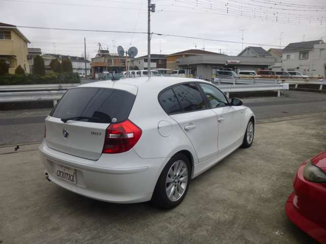 BMW116i�K���[�W�ۊǋ։���