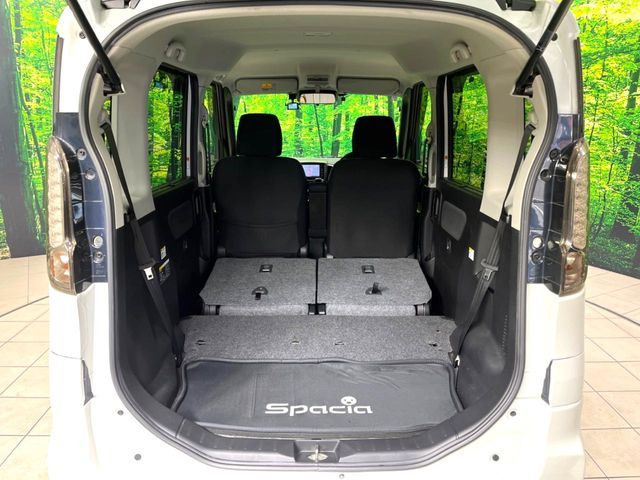 ���i�̂���������ʋ΁A���}���ɏ\���ȉ׎��X�y�[�X���m�ۂ��Ă���܂��B�Z�J���h�V�[�g��|���ƁA�傫�ȉו��̐ύڂ��\�ł���