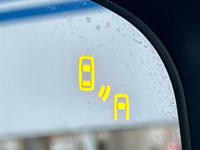 �y�����r�[�N���f�B�e�B�N�V�����z���s���A�h�A�~���[�̎��p�ɂȂ�₷���ӏ��Ɍ㑱�Ԃ��ڋ߂���ƃT�C�h�~���[�t�߂Ɍx����\���A�h���C�o�[�ɒ��ӊ��N�ƁA����̍ۂ̓n���h��������A�V�X�g�����܂��B