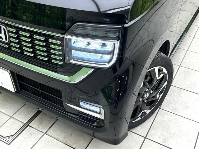 �yLED�w�b�h���C�g�z���V����ԑ��s�����ǍD�Ȏ��E���m�ۂ����S���ĉ^�]�ł��鍂�P�xLED�w�b�h���C�g�𑕔�!�_�����x�������A����d�͂��}�����Ă��܂��B