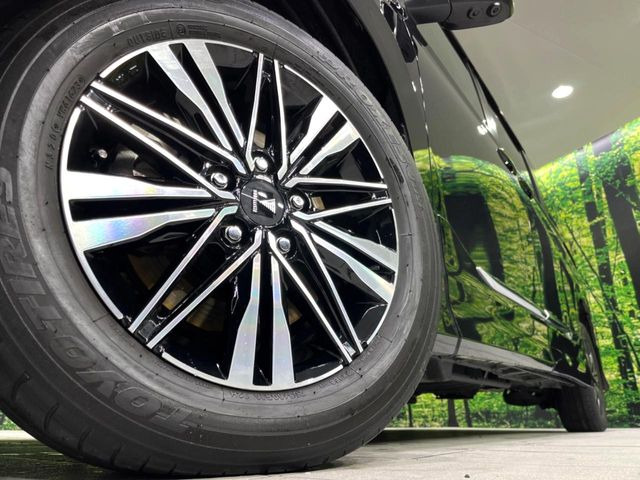 �y����16�C���`�A���~�z�C�[���z�O�ςɃ}�b�`���������A���~�z�C�[���𑕒����Ă���܂��B�e��ЊO�A���~�z�C�[����A�X�^�b�h���X�^�C�����戵�����Ă���܂��B���񂲑��k����������