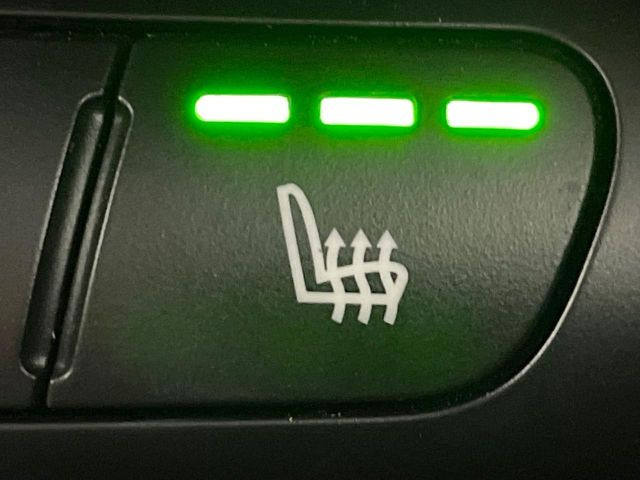 ���t�����g�V�[�g�q�[�e�B���O:�^�]�ȁE����ȋ��ɎO�i�K�Œ��߂��\�ȃV�[�g�q�[�^�[�𑕔����Ă���܂��B�G�߂��킸���K�ɂ��g�p���������܂��B