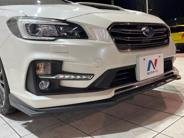 �ySTI�X�^�C���p�b�P�[�W�z�t�����g�E�T�C�h�E���A��STI�̃G�A���œ���B�O�ς̃X�|�[�e�B�[�����ۗ������Ă���邾���łȂ��A�������s���̋�̓o�����X���œK�����Ă���܂��B