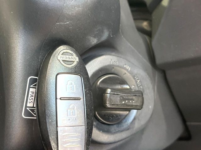 �y�C���e���W�F���g�L�[�z�J�o����|�P�b�g�ɓ��ꂽ�܂܂ł��h�A�̎{���E�������\�ȃX�}�[�g�L�[�𑕔��B�G���W���̃I���E�I�t�����J�M�����o���K�v����������Ƃ��Ă��֗��ł���