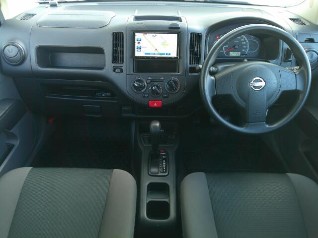 ���O���̐��|�E�K���X�n�{�f�B�R�[�e�B���O��CAR�N���[�j���O���Ǝ҂��{�H�������܂��̂ő�ϐ����B�I���b�N�X�����Ԃł݂͂Ȃ��܂ɉ��K�ȃh���C�u�����񑩁B