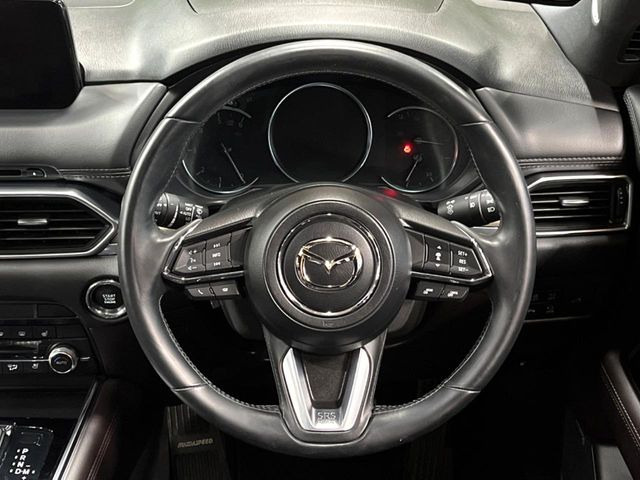 �y�����v�����X�e�A�����O�z�㎿�Ȋv���g�p���邱�ƂŁA��ɂ����������݂ƂĂ��^�]���₷���n���h���ł���