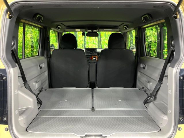 ���i�̂���������ʋ΁A���}���ɏ\���ȉ׎��X�y�[�X���m�ۂ��Ă���܂��B�Z�J���h�V�[�g��|���ƁA�傫�ȉו��̐ύڂ��\�ł���