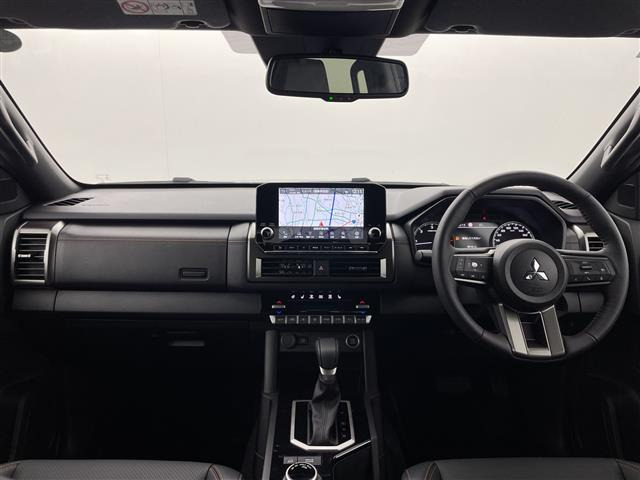 トライトン2.4 GSR ディーゼル 4WD