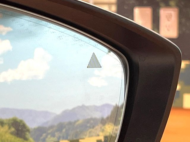 �y�u���C���h�X�|�b�g���j�^�����O�z���s���A�h�A�~���[�̎��p�ɂȂ�₷���ӏ��Ɍ㑱�Ԃ��ڋ߂���ƃT�C�h�~���[�t�߂Ɍx����\���A�h���C�o�[�ɒ��ӊ��N�����Ă���܂��B