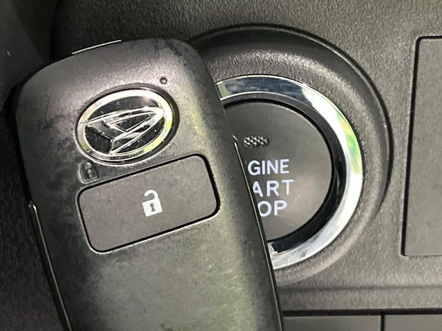 �y�L�[�t���[�V�X�e���z�J�o����|�P�b�g�ɓ��ꂽ�܂܂ł��h�A�̎{���E�������\�ȃX�}�[�g�L�[�𑕔��B�G���W���̃I���E�I�t�����J�M�����o���K�v����������Ƃ��Ă��֗��ł���