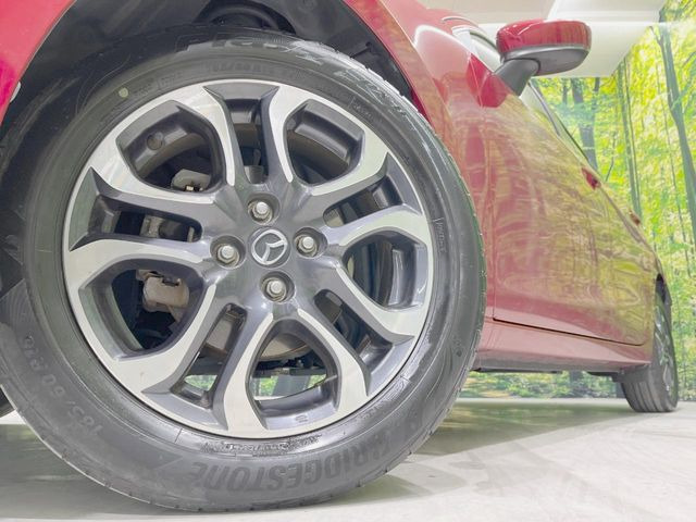 �y����16�C���`�A���~�z�C�[���z�O�ςɃ}�b�`���������A���~�z�C�[���𑕒����Ă���܂��B�e��ЊO�A���~�z�C�[����A�X�^�b�h���X�^�C�����戵�����Ă���܂��B���񂲑��k����������