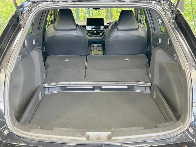 ���i�̂���������ʋ΁A���}���ɏ\���ȉ׎��X�y�[�X���m�ۂ��Ă���܂��B�Z�J���h�V�[�g��|���ƁA�傫�ȉו��̐ύڂ��\�ł���