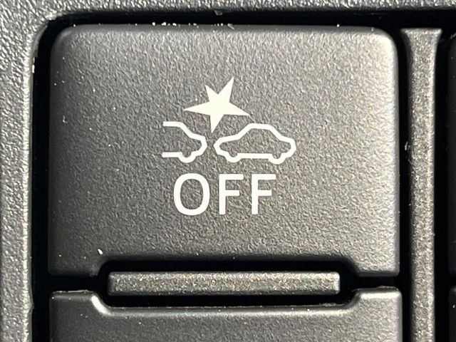 �y�X�}�[�g�A�V�X�g�z���s���ɑO���̎ԗ�����F�����A�Փ˂������Ȏ��͌x��ƃu���[�L�ŏՓˉ���Ɣ�Q�y�����A�V�X�g�B�����S�Ƀh���C�u�����y���݂��������܂��B