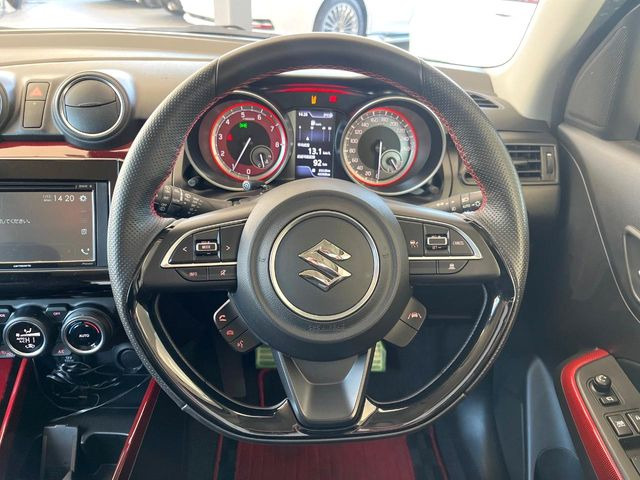 �y�����v�����X�e�A�����O�z�㎿�Ȋv���g�p���邱�ƂŁA��ɂ����������݂ƂĂ��^�]���₷���n���h���ł���