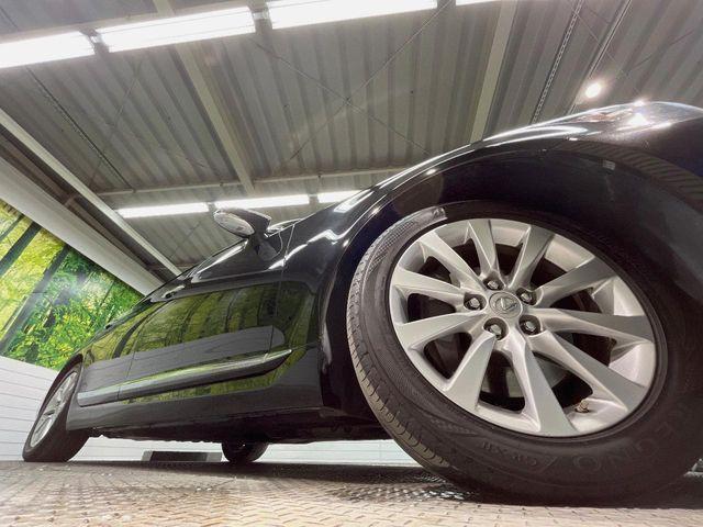 �y����18�C���`�A���~�z�C�[���z�O�ςɃ}�b�`���������A���~�z�C�[���𑕒����Ă���܂��B�e��ЊO�A���~�z�C�[����A�X�^�b�h���X�^�C�����戵�����Ă���܂��B���񂲑��k����������