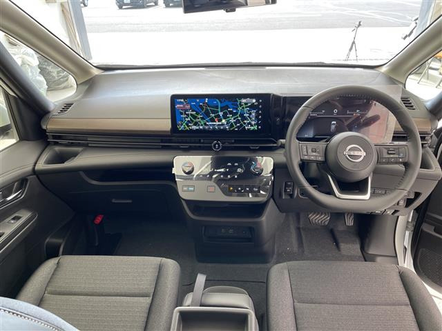 セレナ1.4 e-POWER ハイウェイスターV