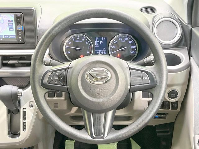 �y�X�e�A�����O�X�C�b�`�z�^�]���A�O������ڐ������炷���ƂȂ��A�I�[�f�B�I���̑��삪�\�ȕ֗��@�\!���S&���K�ȃh���C�u�����o���Ă���܂���